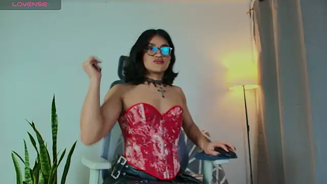 Snapshot of succubus_Vitta chatting on February 2026 11:28:02 PM succubus Vitta online show from February 2026 11:28:02 PM