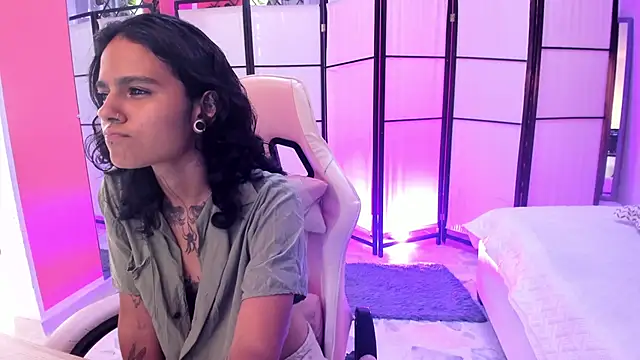 Julianne 7 online show from March 2026 08:27:02 PM