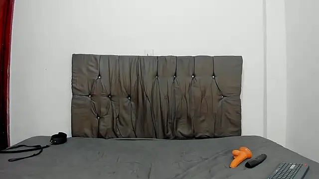 Ruby RedMoon2 online show from March 2026 08:14:02 PM