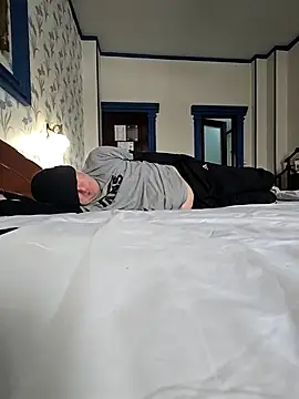 Snapshot of sk8brd_snwbrd_no_snitch chatting on February 2026 11:55:02 AM sk8brd snwbrd no snitch online show from February 2026 11:55:02 AM