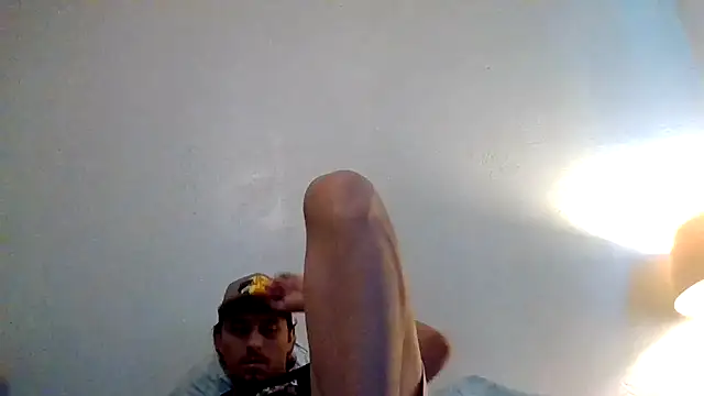 Snapshot of Tallhungandcloudy chatting on February 2026 06:52:01 PM Tallhungandcloudy online show from February 2026 06:52:01 PM