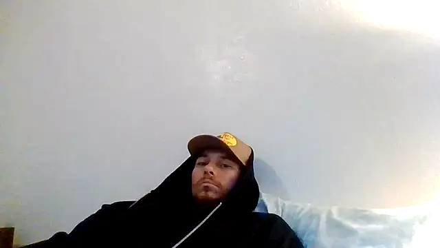 Snapshot of Tallhungandcloudy chatting on February 2026 06:41:01 PM Tallhungandcloudy online show from February 2026 06:41:01 PM