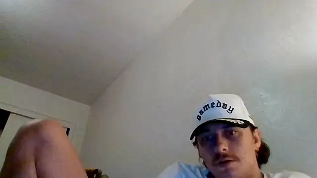 Snapshot of Tallhungandcloudy chatting on February 2026 07:49:02 AM Tallhungandcloudy online show from February 2026 07:49:02 AM