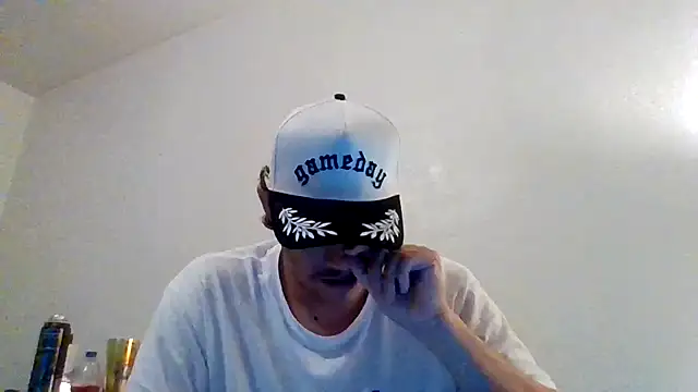 Snapshot of Tallhungandcloudy chatting on February 2026 08:22:01 AM Tallhungandcloudy online show from February 2026 08:22:01 AM