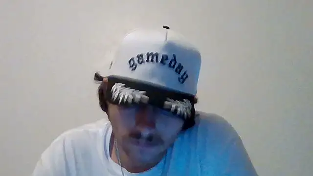 Snapshot of Tallhungandcloudy chatting on February 2026 03:06:02 AM Tallhungandcloudy online show from February 2026 03:06:02 AM