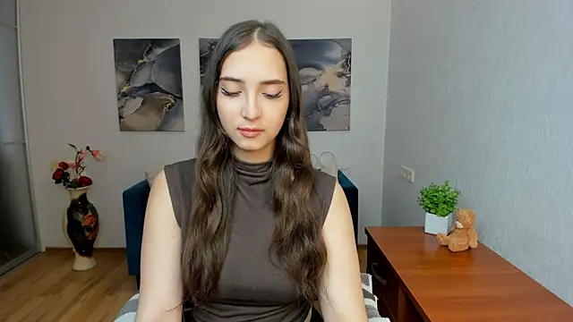 Effy Royse online show from April 2026 05:42:01 AM