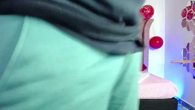 Snapshot of nat_evans8 chatting on February 2026 03:37:01 AM nat evans8 online show from February 2026 03:37:01 AM