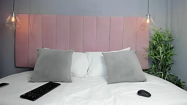 Snapshot of MartinaGrace chatting on February 2026 06:30:02 PM MartinaGrace online show from February 2026 06:30:02 PM