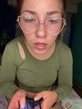 Luna33- online show from April 2026 09:49:01 PM