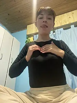 Luna33- online show from July 2026 10:17:01 PM