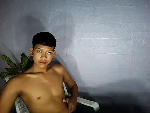 UrAsian Turjak online show from April 2026 07:04:02 AM