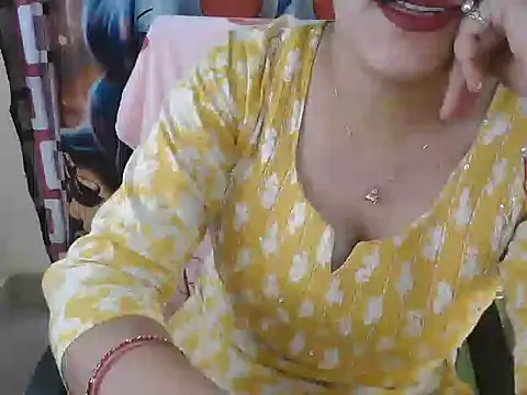 Snapshot of _chitranshi chatting on May 2026 05:15:02 AM chitranshi online show from May 2026 05:15:02 AM