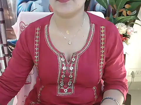 Snapshot of _chitranshi chatting on May 2026 05:00:01 AM chitranshi online show from May 2026 05:00:01 AM