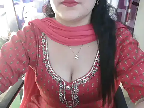 Snapshot of _chitranshi chatting on April 2026 05:42:02 AM chitranshi online show from April 2026 05:42:02 AM