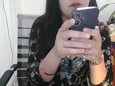 Snapshot of _chitranshi chatting on June 2026 06:07:01 AM chitranshi online show from June 2026 06:07:01 AM