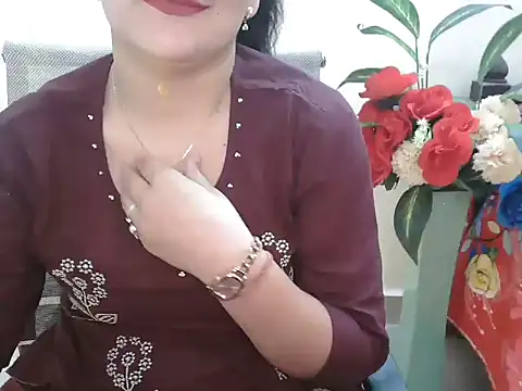 Snapshot of _chitranshi chatting on June 2026 06:18:02 AM chitranshi online show from June 2026 06:18:02 AM
