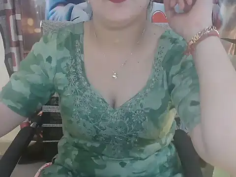 Snapshot of _chitranshi chatting on May 2026 05:44:01 AM chitranshi online show from May 2026 05:44:01 AM