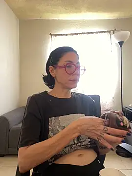 JeanneDuval8888 online show from April 2026 10:28:01 PM