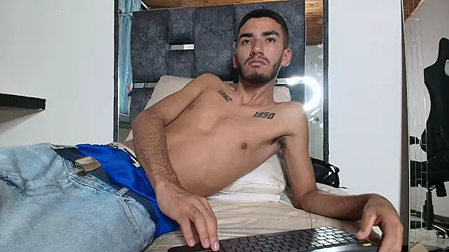 Snapshot of Noah-JONES chatting on February 2026 03:30:02 AM Noah-JONES online show from February 2026 03:30:02 AM