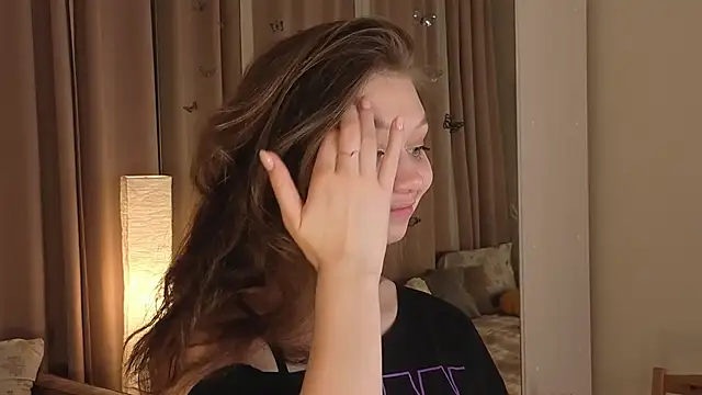 Snapshot of HolliBillig chatting on March 2026 07:28:01 PM HolliBillig online show from March 2026 07:28:01 PM