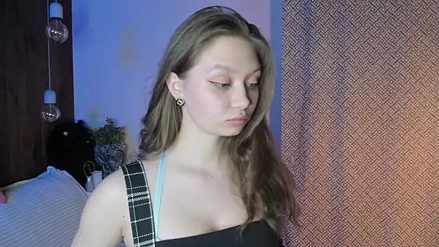 Snapshot of HolliBillig chatting on March 2026 07:15:01 PM HolliBillig online show from March 2026 07:15:01 PM