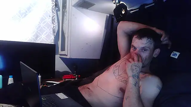 Snapshot of CharmedMoment62 chatting on February 2026 03:25:02 AM CharmedMoment62 online show from February 2026 03:25:02 AM