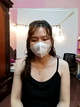 Snapshot of Trang26 chatting on February 2026 12:43:01 AM Trang26 online show from February 2026 12:43:01 AM