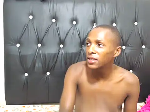 NtandoXx online show from February 2026 08:41:01 PM