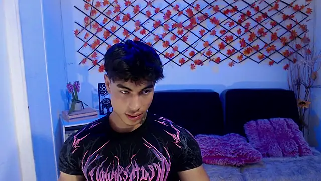 IanWest  online show from May 2026 09:00:01 PM