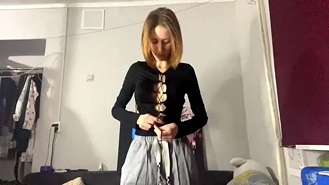 Sweety Burger online show from February 2026 04:18:02 PM