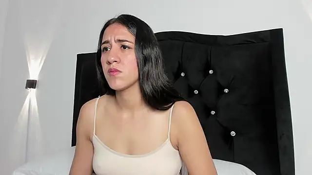 gisell antonella online show from February 2026 12:49:02 PM