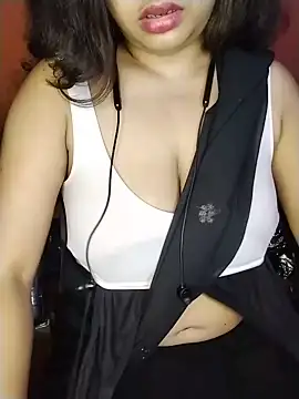 Hot-mohine online show from June 2026 03:44:02 PM