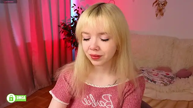 Rochelle kitty online show from April 2026 01:39:02 PM