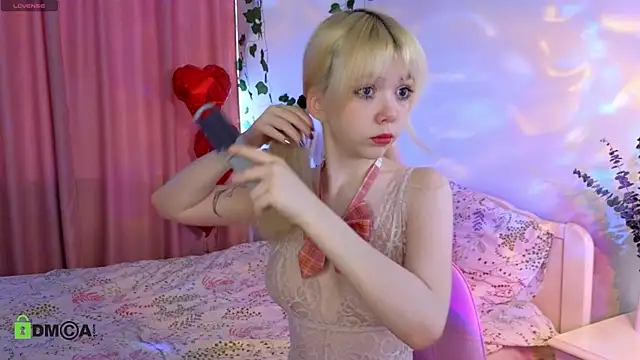 Rochelle kitty online show from April 2026 01:47:01 PM