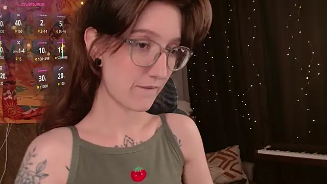 Snapshot of lolami_ chatting on July 2026 07:26:01 AM lolami online show from July 2026 07:26:01 AM