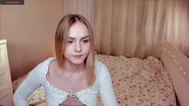 Snapshot of lillit_vivit chatting on February 2026 11:44:01 AM lillit vivit online show from February 2026 11:44:01 AM