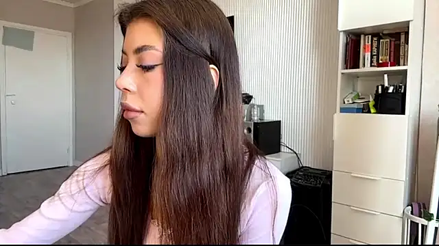 You Club Winx online show from April 2026 07:37:01 AM