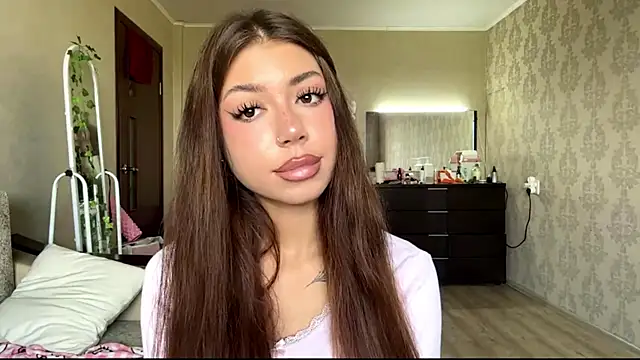 Snapshot of You_Club_Winx chatting on June 2026 07:31:02 AM You Club Winx online show from June 2026 07:31:02 AM
