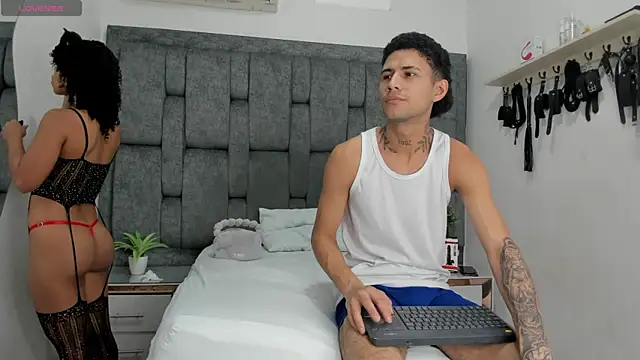 NaughtyVibes OS online show from April 2026 02:12:02 AM