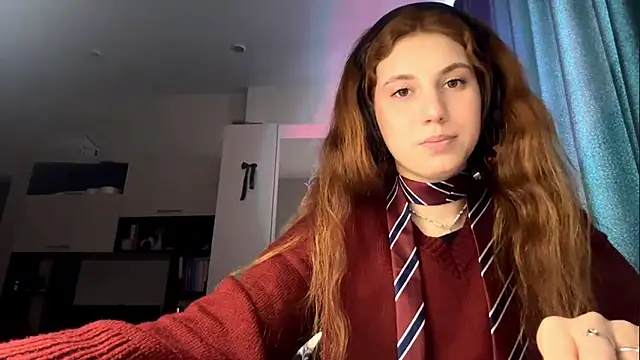 Snapshot of AliceCarrol chatting on March 2026 02:13:02 PM AliceCarrol online show from March 2026 02:13:02 PM