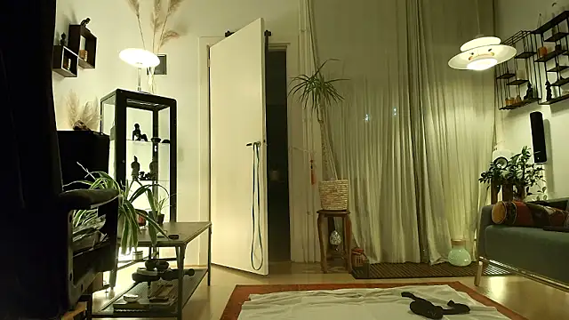 MiloXLive online show from March 2026 12:48:02 AM