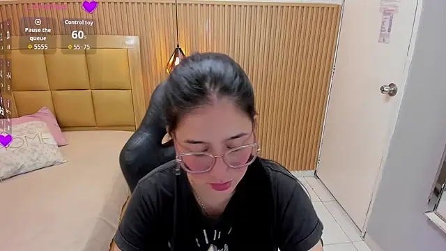 SAMANTHAFIORE1 online show from February 2026 12:45:01 PM