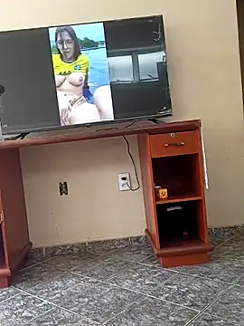 Snapshot of DiamanteNegro90 chatting on February 2026 05:01:02 PM DiamanteNegro90 online show from February 2026 05:01:02 PM