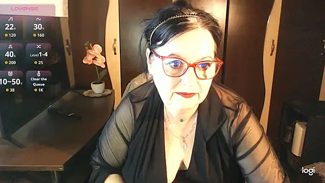 exiMIlf online show from May 2026 01:17:02 PM