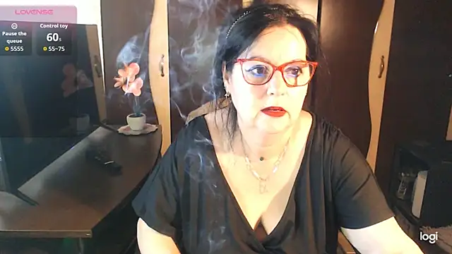 exiMIlf online show from May 2026 11:15:02 AM