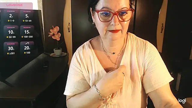 exiMIlf online show from June 2026 09:58:02 AM