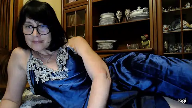 Snapshot of Vlastelina chatting on May 2026 07:03:01 PM Vlastelina online show from May 2026 07:03:01 PM