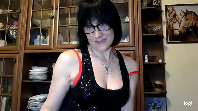 Snapshot of Vlastelina chatting on April 2026 01:34:01 PM Vlastelina online show from April 2026 01:34:01 PM