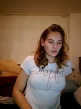 sweetsophie69 online show from March 2026 06:12:02 PM