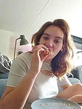 sweetsophie69 online show from March 2026 11:01:02 AM